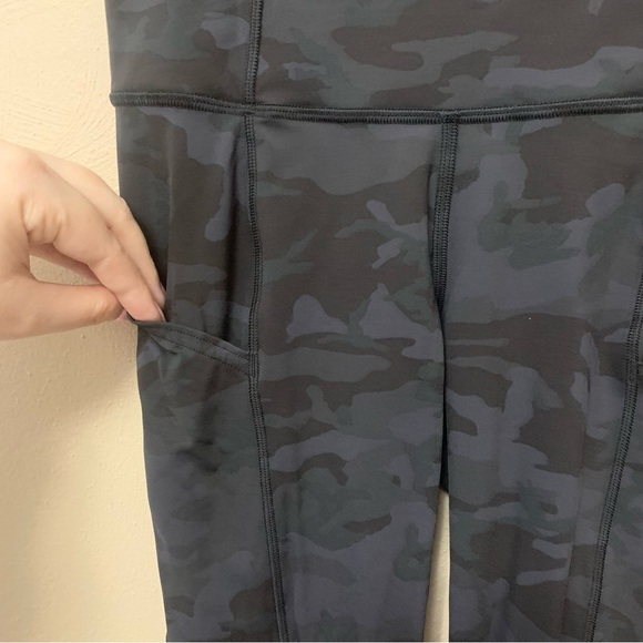 Lululemon Fast and Free Tight II 25" Heritage 365 Camo Deep Coal Multi Size 2 - Picture 5 of 14